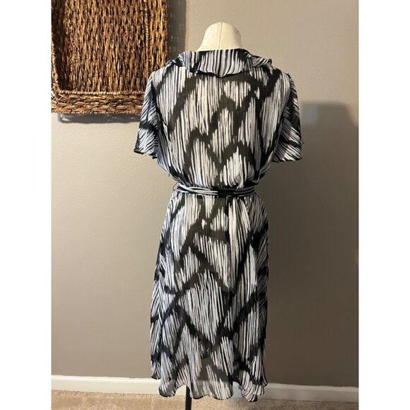 MSK Dress 14W Black Ivory Short Sleeve Flowy Belted Career Church Summer - Picture 4 of 6